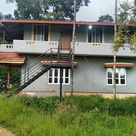 Samz Estate Stay 2Bhk Madikeri Exterior foto